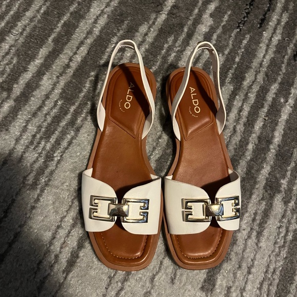 Aldo Agreinwan White Flat Sandals- size 6 - Picture 5 of 7